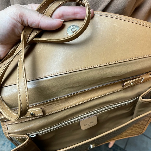 Authentic Celine vintage leather crossbody bag M05 (A2083) - Picture 11 of 13